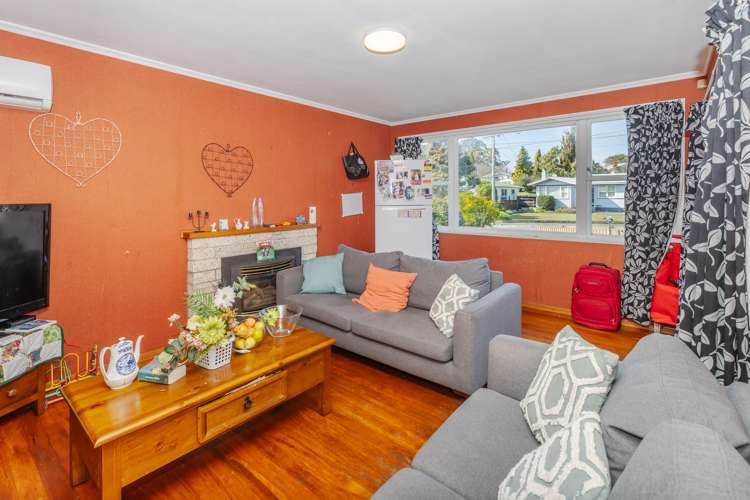 24 Manapouri Place Glenview_10