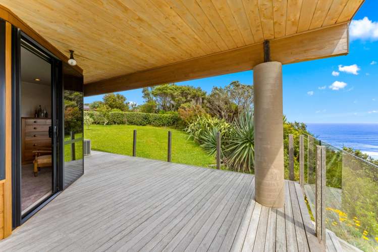 381 Oaia Road Muriwai Beach_15