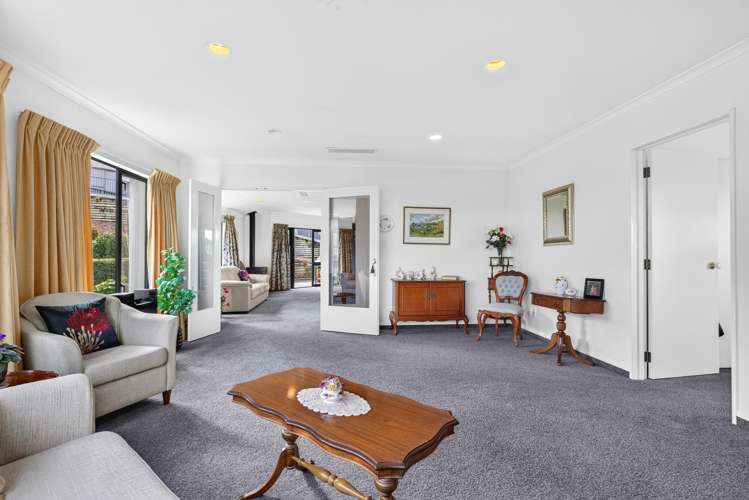 3 Julies Way Rangatira Park_21