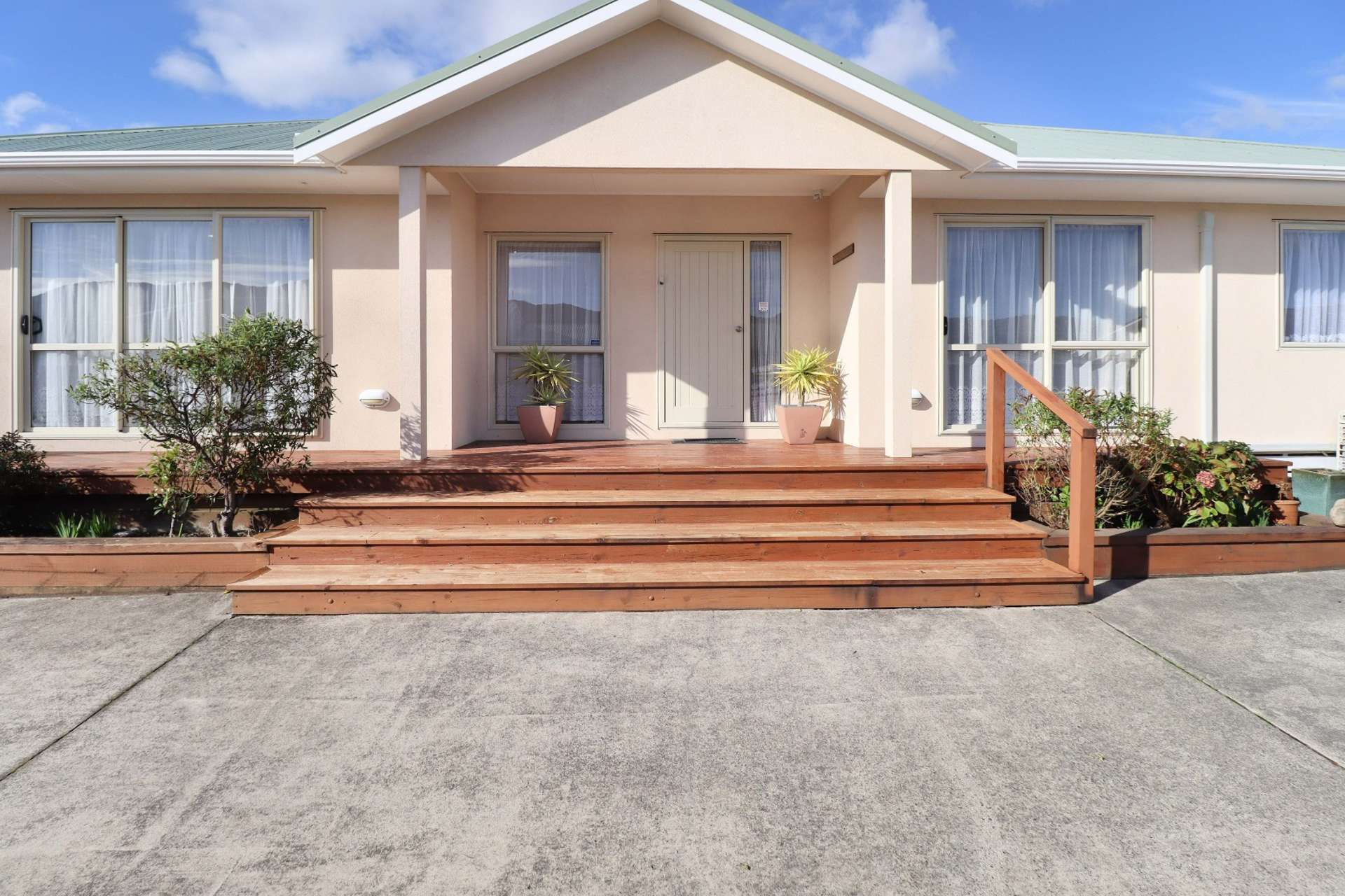 8 Concord Street Wainuiomata_0