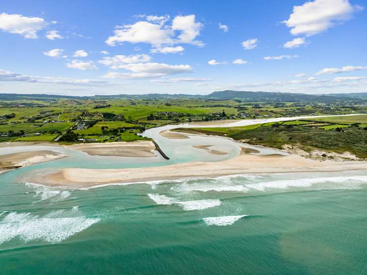 298 Cove Road Waipu_10