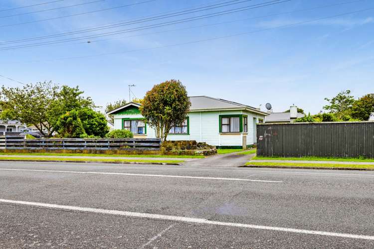 73 Camberwell Road Hawera_1