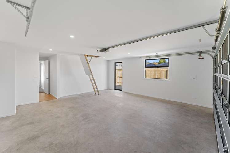 21 Greenway Crescent Richmond_24