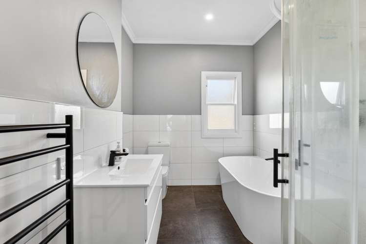 131 Main Road Clive_12