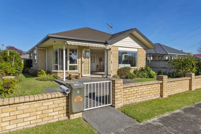 21 Pemberton Crescent Greerton_2