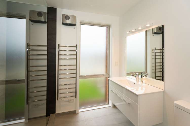 42 Vernon Drive Lincoln_10