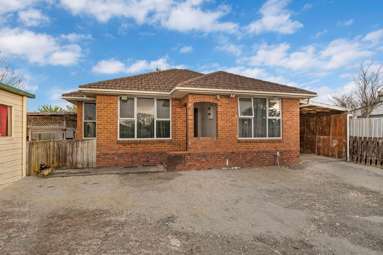 50 Browns Road_4