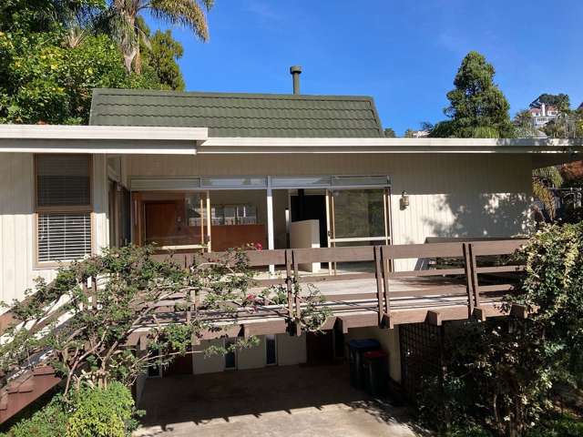 Charming Remuera Retreat with Parking Spaces