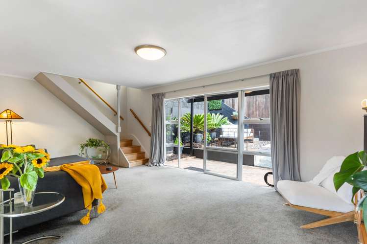 2/9 Rawhiti Road_4