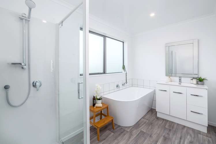 7 Orion Way Featherston_13