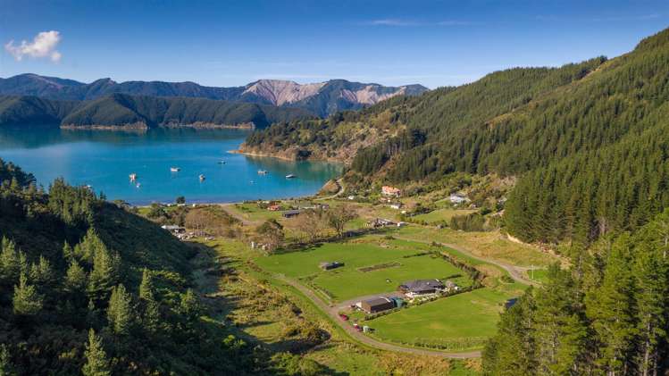 76 Te Tio Terrace Port Underwood_26