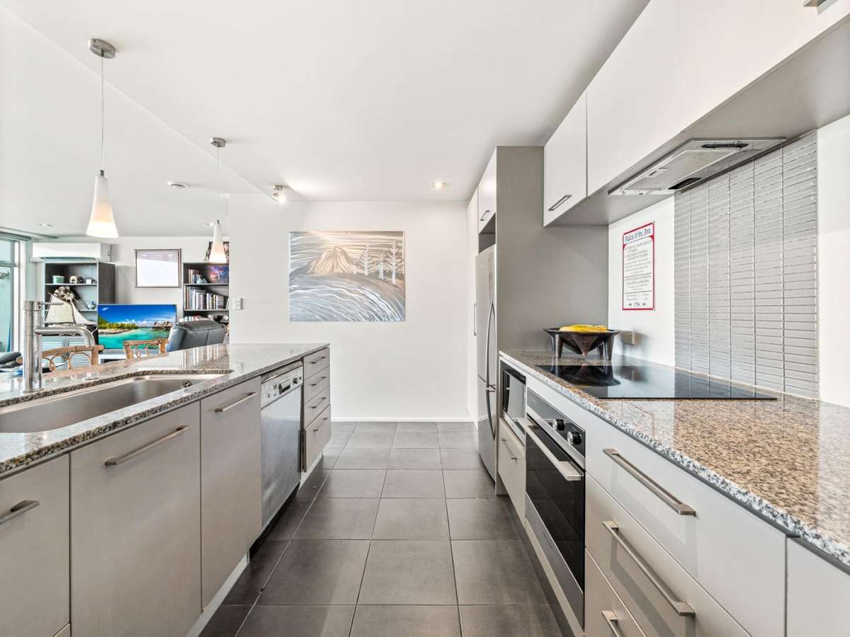 104/6 Tawa Street_2