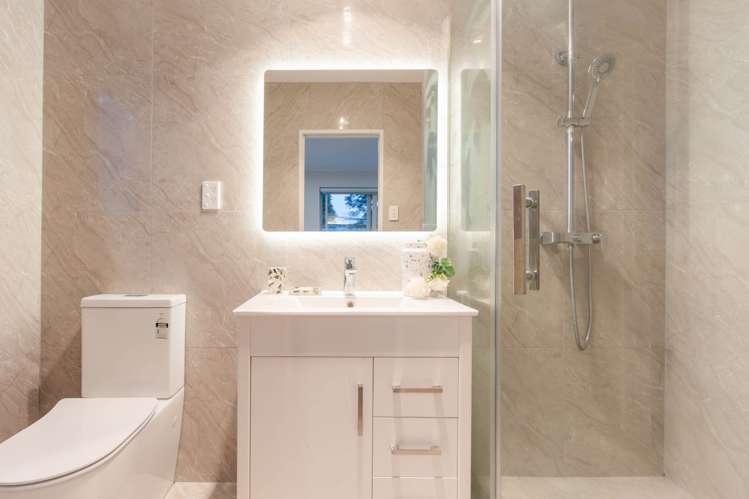 1 Barrys Road Glendene_17