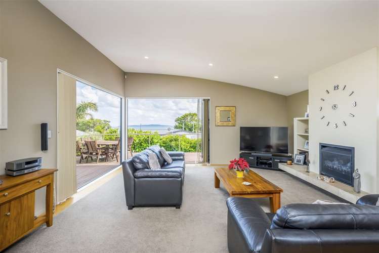 17 Campbell Road Maraetai_13