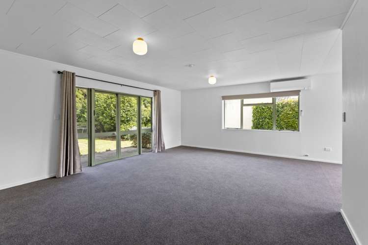 16 Hickford Place Okato_18