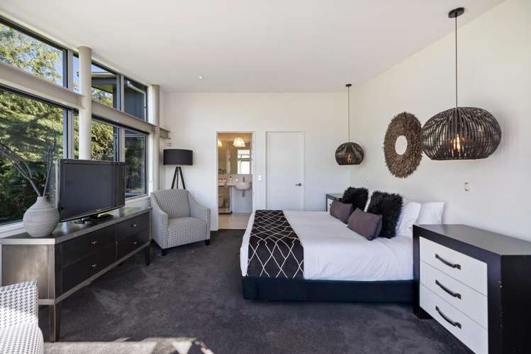 6 Whitbourn Place Queenstown_15