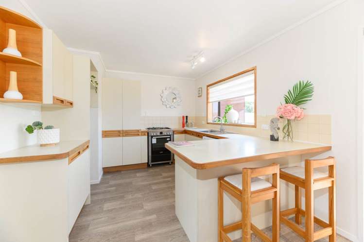 15 Macnay Way Murrays Bay_10