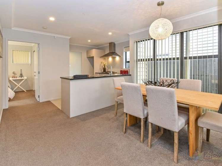 12 Hirimate Place Flat Bush_7