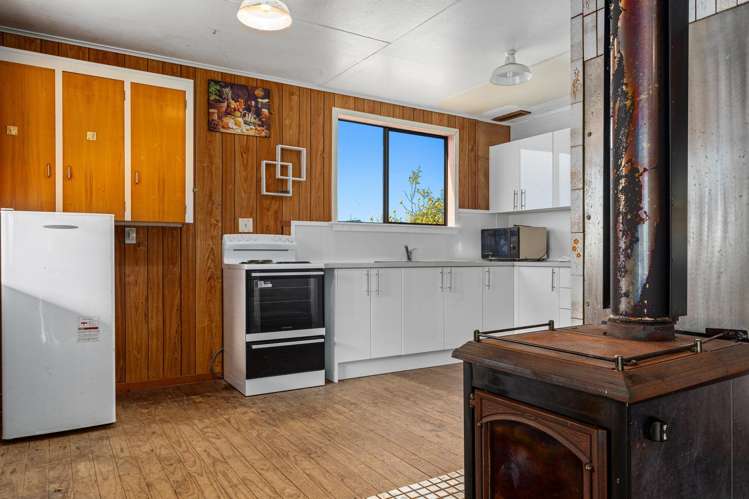 1072 Main Road Murupara_11