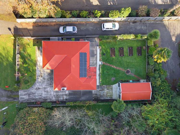 25 Riverbank Road_1