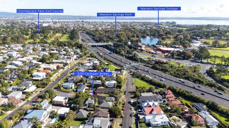 3/27 Cardigan Street Morningside_18