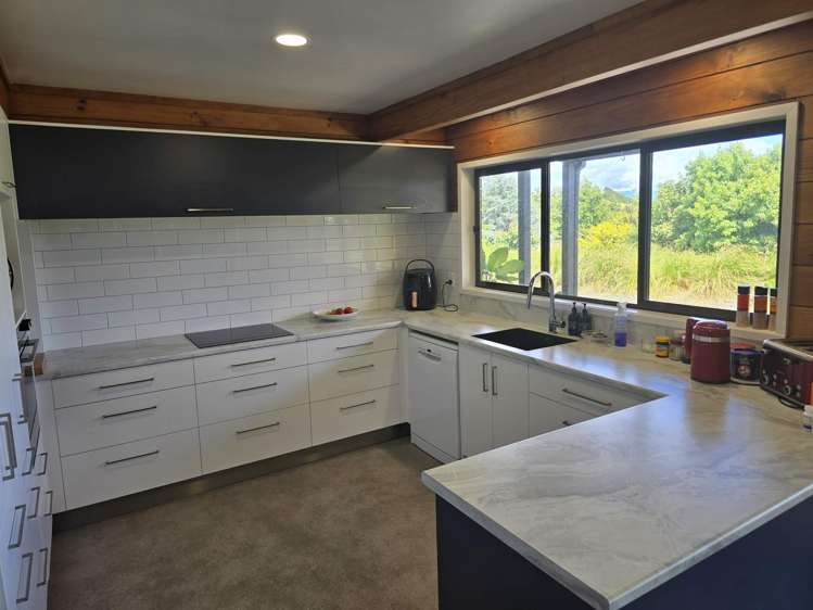 734 - 740 Bird Road Stratford_1