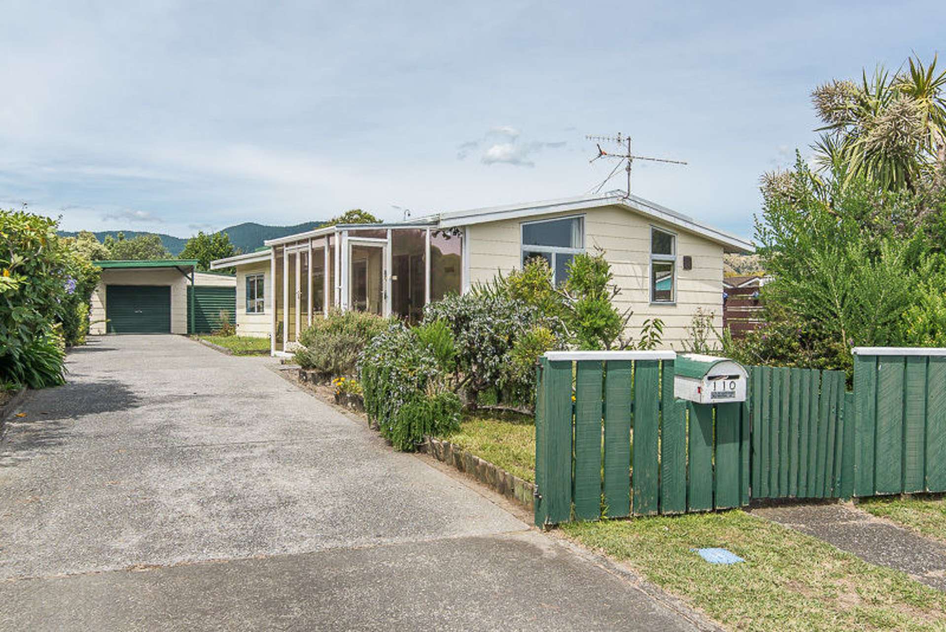 110 Hillcrest Road Raumati Beach_0