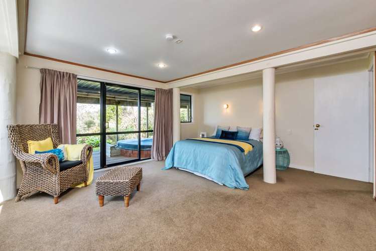 695 Huia Road Parau_18