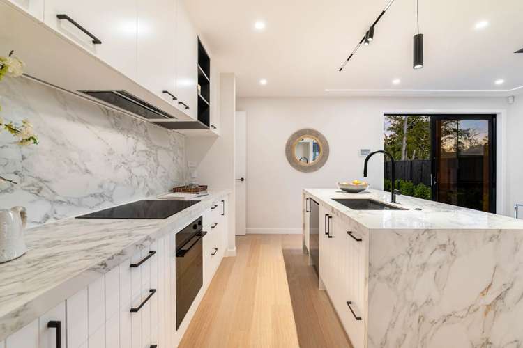 8 Lucent Lane Wainui_12