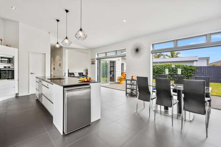 33 O'Farrell Drive One Tree Point_12