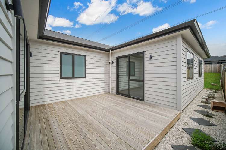 32 Dungloe Avenue Flat Bush_22