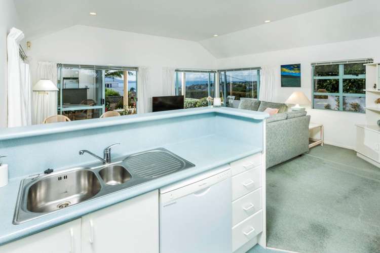 1/44 Seaview Road Castor Bay_30