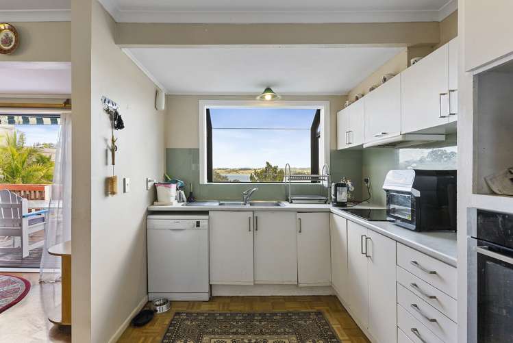 17 Tui Vale Road Cockle Bay_15