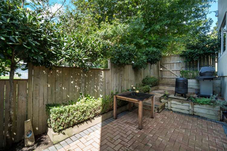 9/57 Gladstone Road Northcote_14