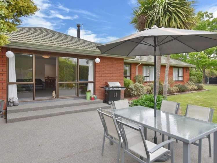 2 Woodglen Drive Woodend_22