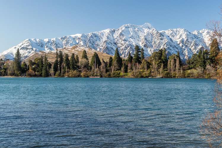 Unit 3, 20-26 Lake Esplanade Queenstown_14