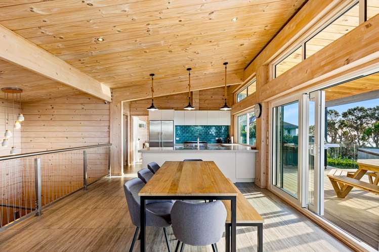 93 Oaia Road Muriwai_28