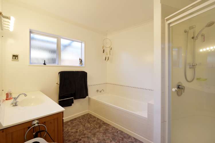 16 Harcourt Place Wakefield_10