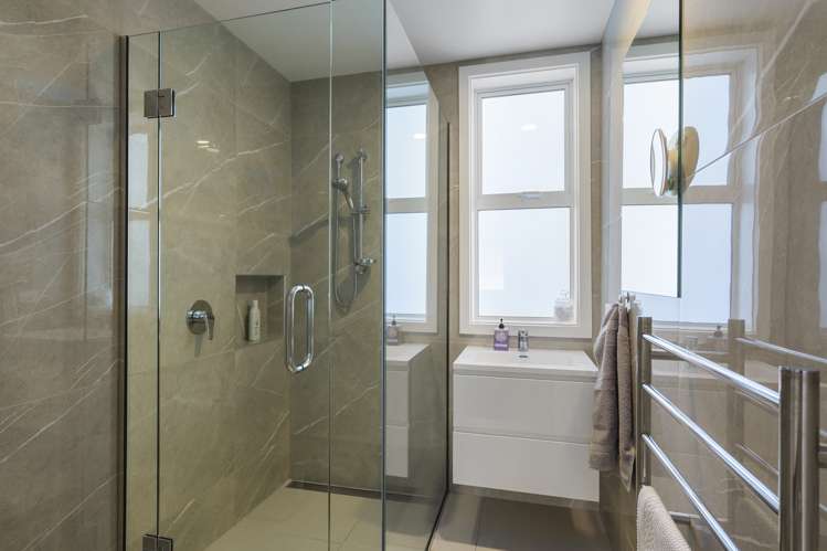 21 South Terrace Darfield_12