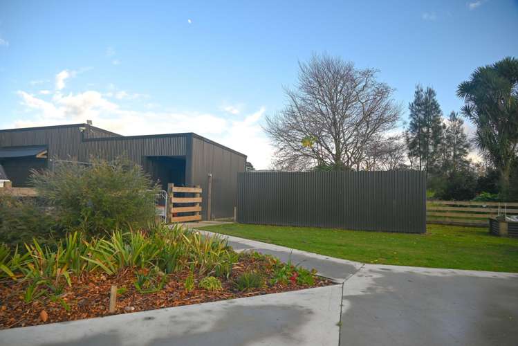 2277 Lake Road Frasertown_14
