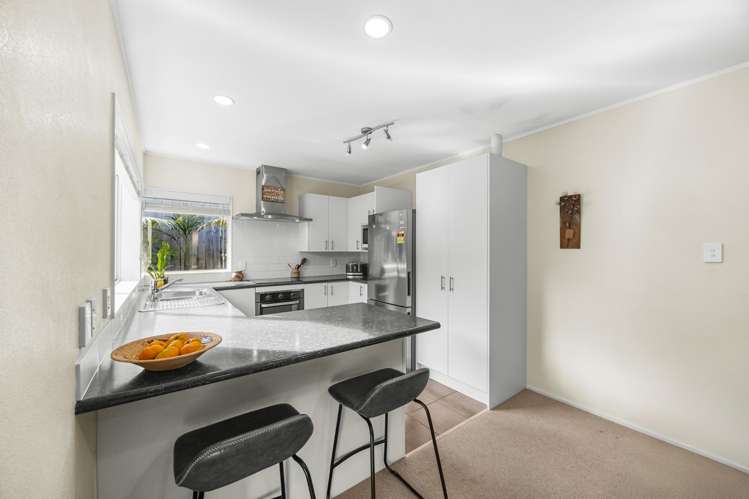 2/12 Pat Oconnor Place Manurewa_16