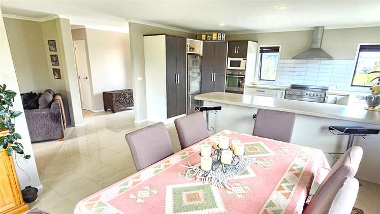 193 Ngaio Drive Matarangi_3