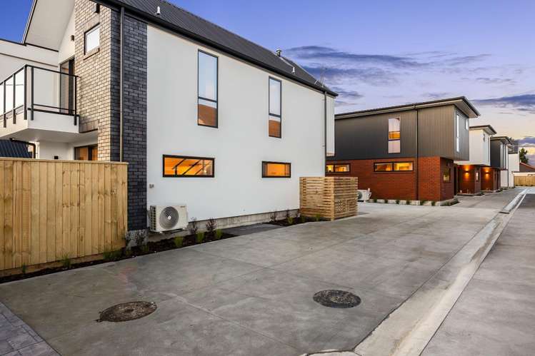 1/200 Main North Road Redwood_9