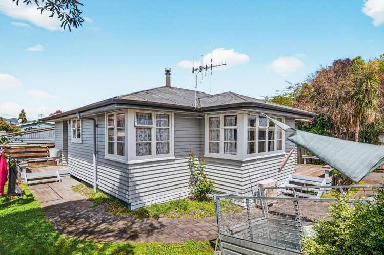 2/14 Laughton Street Taupo_14