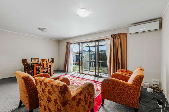 2/1246 Cameron Road Gate Pa_2
