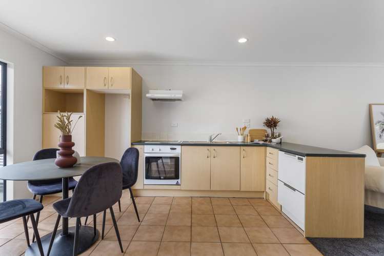 6/3 Ambrico Place New Lynn_4