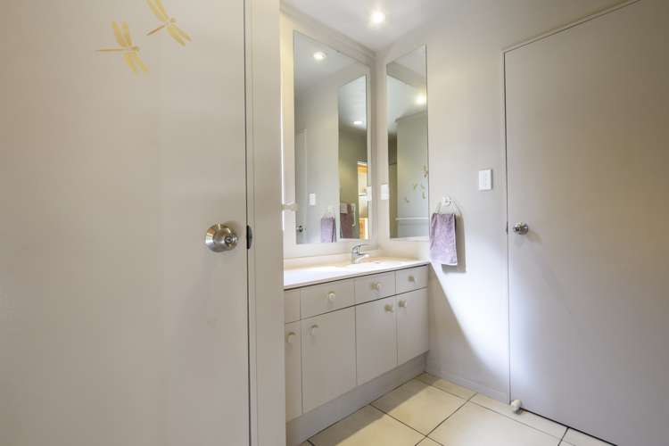 149b Kings Avenue Matua_12