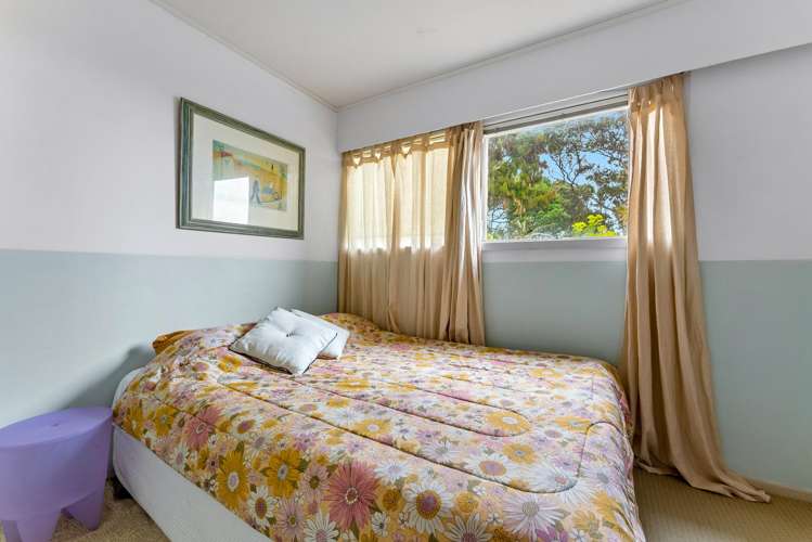 27 Domain Crescent Muriwai Beach_15