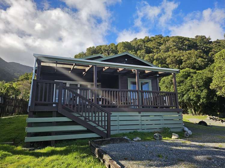 2796 Coast Road_0