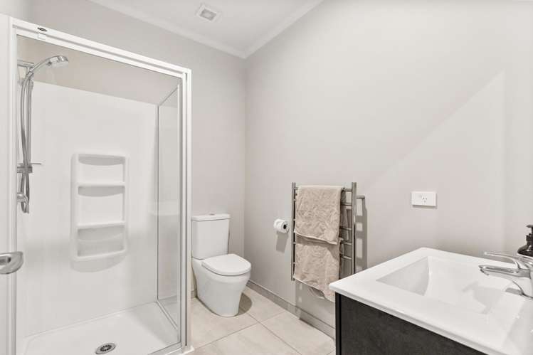 12 Kerewhenua Crescent Hobsonville_13